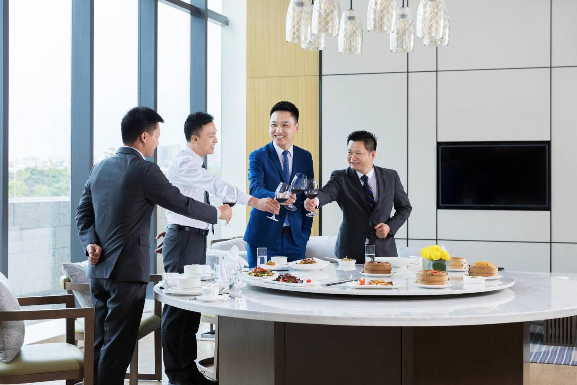 Courtyard By Marriott Shenzhen Bao'An Hotel Exterior foto